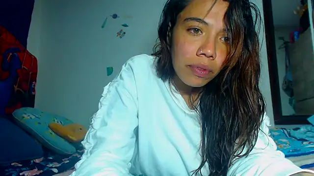 Snapshot of AmaraRoberts420 chatting on December 19, 8:23 pm AmaraRoberts420 online show from December 19, 8:23 pm