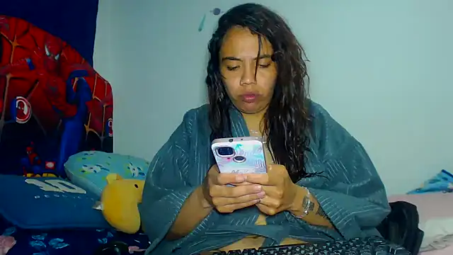 Snapshot of AmaraRoberts420 chatting on December 20, 11:05 pm AmaraRoberts420 online show from December 20, 11:05 pm