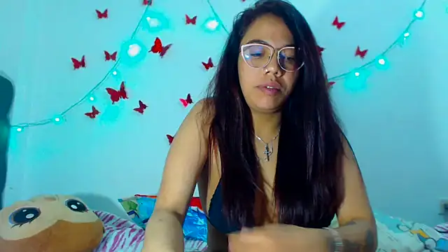 Snapshot of AmaraRoberts420 chatting on December 23, 3:40 am AmaraRoberts420 online show from December 23, 3:40 am