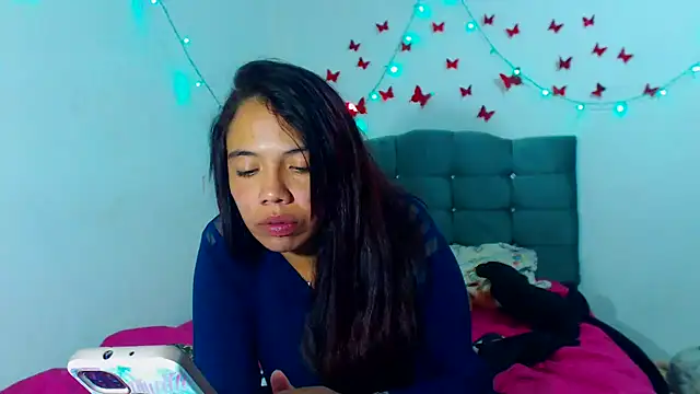 Snapshot of AmaraRoberts420 chatting on January 17, 2:50 am AmaraRoberts420 online show from January 17, 2:50 am