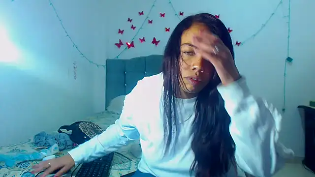 Snapshot of AmaraRoberts420 chatting on January 21, 10:08 pm AmaraRoberts420 online show from January 21, 10:08 pm