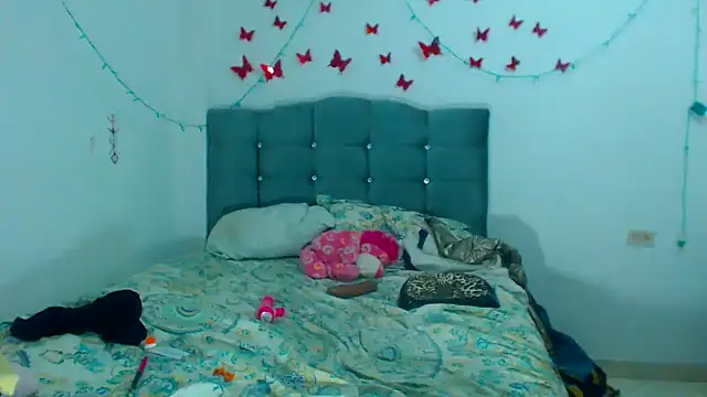 Snapshot of AmaraRoberts420 chatting on January 22, 1:10 am AmaraRoberts420 online show from January 22, 1:10 am