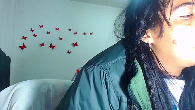 Snapshot of AmaraRoberts420 chatting on October 28, 12:47 am AmaraRoberts420 online show from October 28, 12:47 am