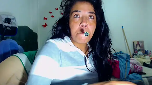 Snapshot of AmaraRoberts420 chatting on November 9, 8:29 pm AmaraRoberts420 online show from November 9, 8:29 pm