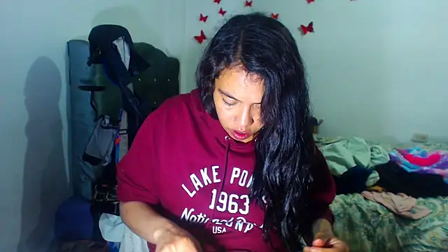 Snapshot of AmaraRoberts420 chatting on November 29, 4:04 am AmaraRoberts420 online show from November 29, 4:04 am