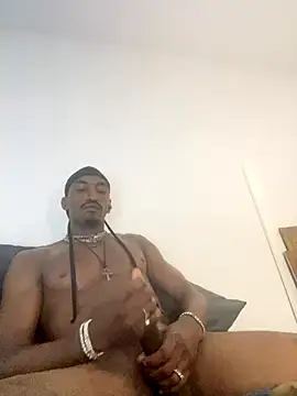 AndreMillz69 online show from November 25, 9:53 am