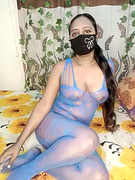 Snapshot of esita_1212 chatting on January 25, 1:19 pm esita 1212 online show from January 25, 1:19 pm