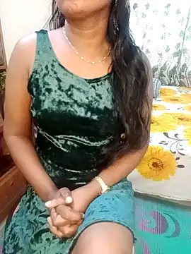 Snapshot of esita_1212 chatting on January 29, 6:01 am esita 1212 online show from January 29, 6:01 am