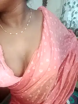 Snapshot of esita_1212 chatting on February 1, 3:08 am esita 1212 online show from February 1, 3:08 am