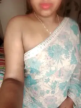 Snapshot of esita_1212 chatting on February 14, 6:19 pm esita 1212 online show from February 14, 6:19 pm