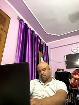 Dick 6inches online show from November 6, 3:46 pm