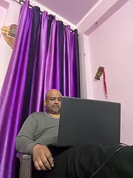 Dick 6inches online show from January 6, 7:01 am