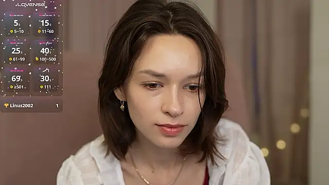 Snapshot of VivianLy_ chatting on December 3, 10:39 am VivianLy  online show from December 3, 10:39 am