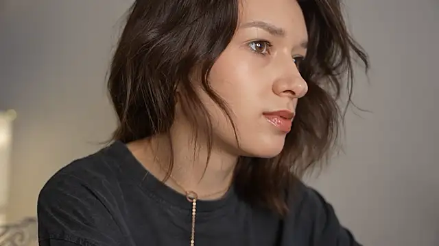 Snapshot of VivianLy_ chatting on January 24, 8:44 am VivianLy  online show from January 24, 8:44 am