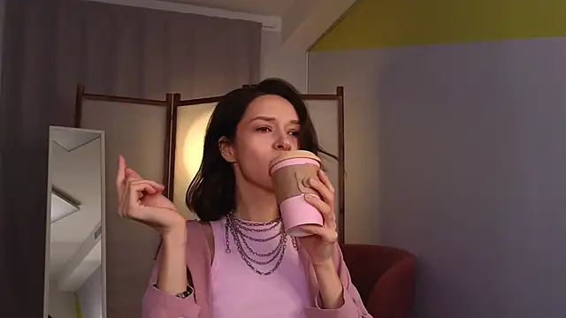 Snapshot of VivianLy_ chatting on February 27, 9:54 am VivianLy  online show from February 27, 9:54 am