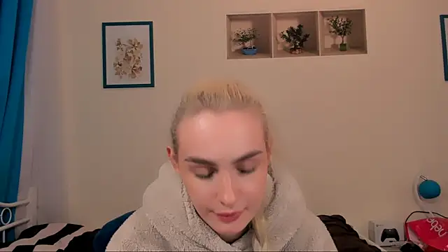 OliviaKisss online show from April 19, 5:34 pm