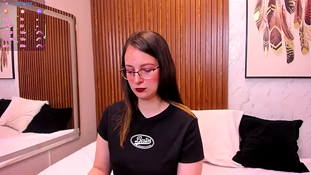 AmbeerWood  online show from January 8, 2:08 pm