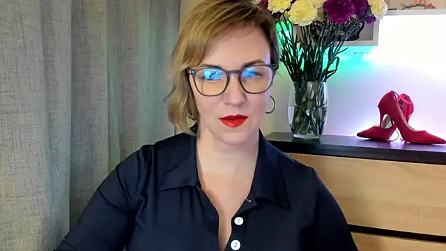 feliziaDesire online show from October 15, 1:11 pm