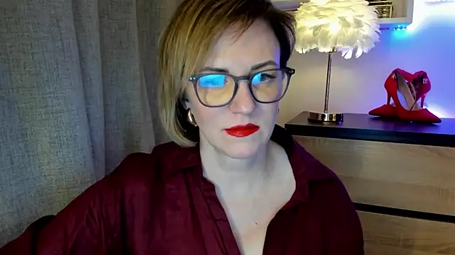 feliziaDesire online show from October 21, 1:01 pm