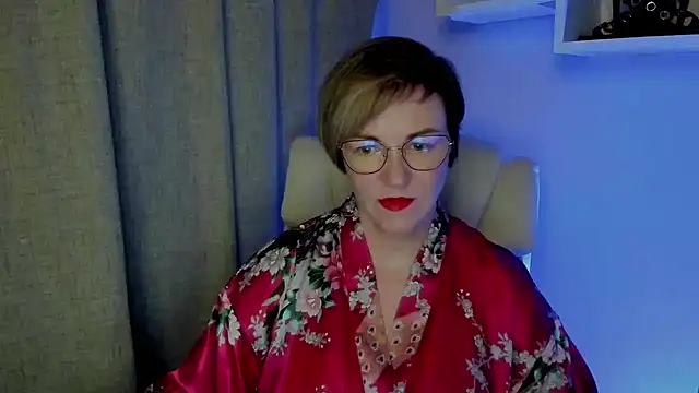 Snapshot of feliziaDesire chatting on July 10, 6:07 am feliziaDesire online show from July 10, 6:07 am