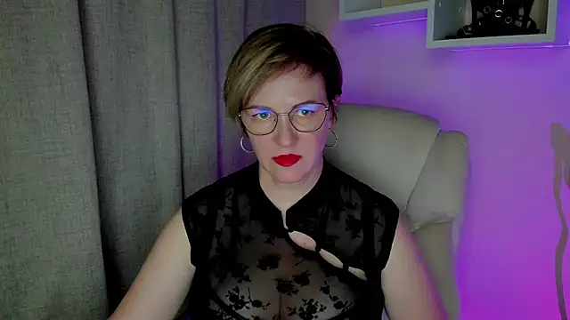 Snapshot of feliziaDesire chatting on July 14, 12:55 pm feliziaDesire online show from July 14, 12:55 pm