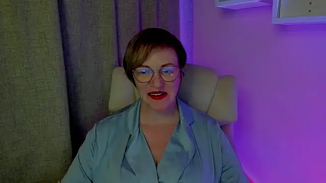 Snapshot of feliziaDesire chatting on July 28, 5:01 pm feliziaDesire online show from July 28, 5:01 pm
