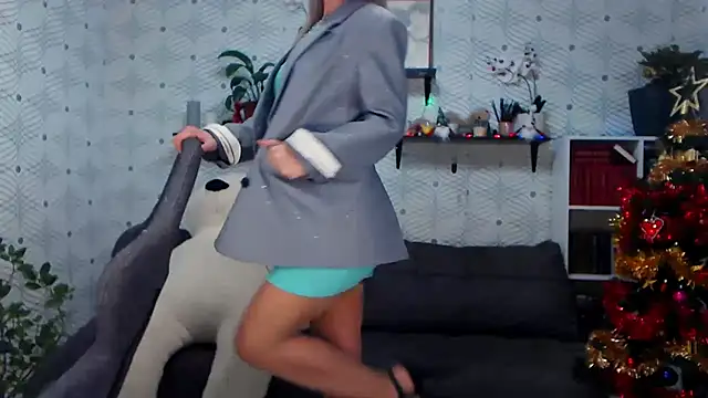 MillaXQueen online show from December 20, 2:57 pm