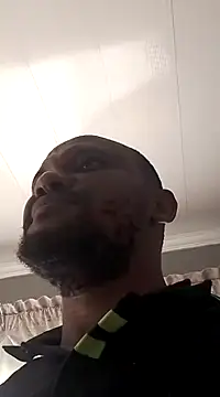 Snapshot of TheTwist chatting on February 26, 8:37 am TheTwist online show from February 26, 8:37 am