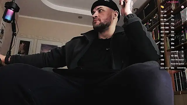 Snapshot of FindomJason chatting on November 6, 3:46 pm FindomJason online show from November 6, 3:46 pm