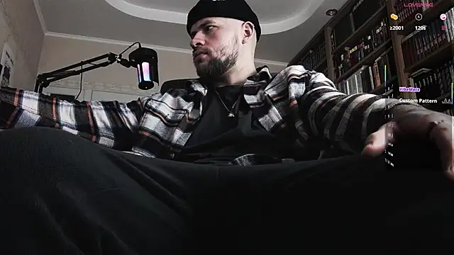 Snapshot of FindomJason chatting on November 14, 12:37 pm FindomJason online show from November 14, 12:37 pm