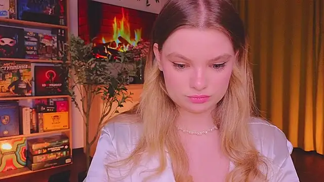 Snapshot of Hottie_Jane chatting on February 6, 4:43 pm Hottie Jane online show from February 6, 4:43 pm