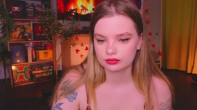 Snapshot of Hottie_Jane chatting on February 13, 1:29 pm Hottie Jane online show from February 13, 1:29 pm