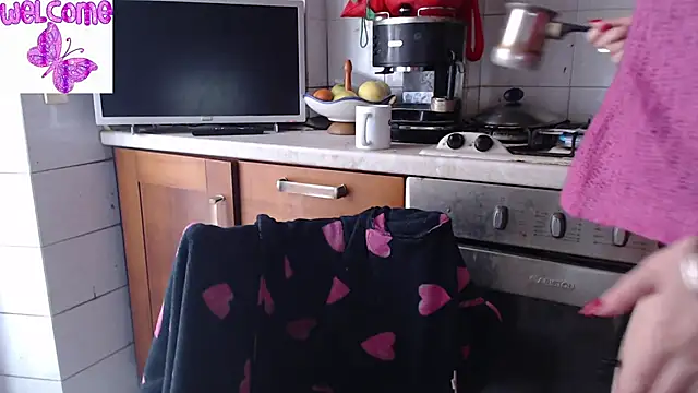 martachatte online show from March 11, 7:48 am