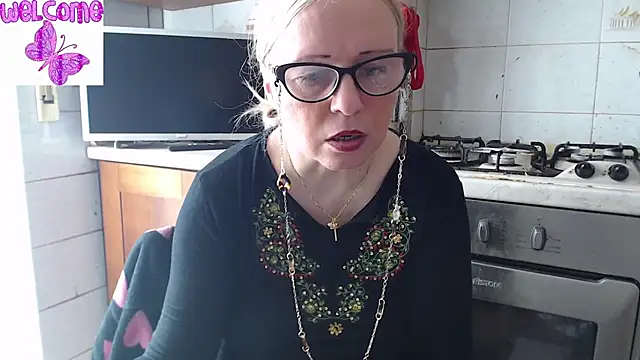 martachatte online show from March 11, 1:56 pm