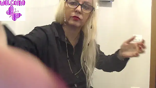 martachatte online show from March 14, 3:58 pm