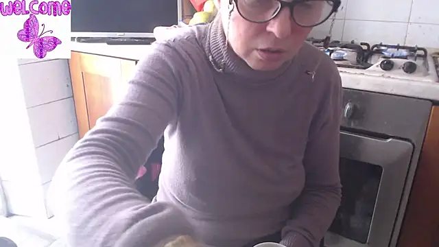 martachatte online show from March 17, 7:24 am