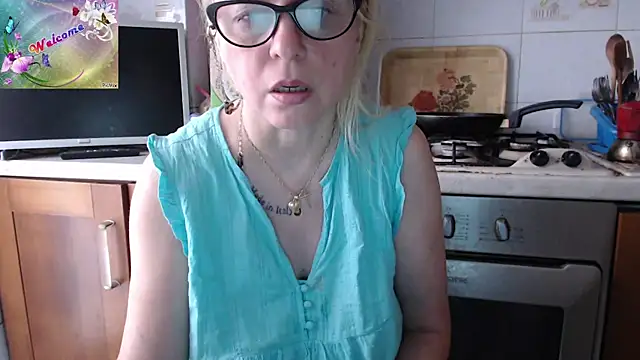 martachatte online show from September 21, 6:26 am