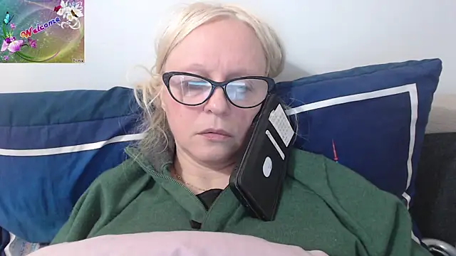 martachatte online show from October 18, 7:09 am