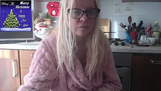 martachatte online show from December 14, 10:42 am