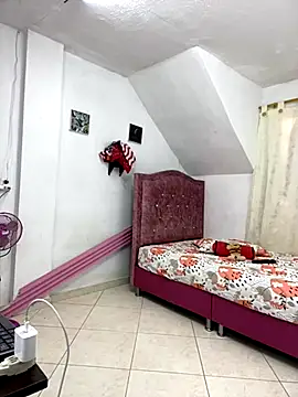 Rossestoner online show from December 14, 2:33 pm