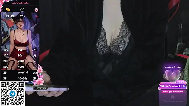 Snapshot of Mia_G0ld chatting on January 23, 1:45 pm Mia G0ld online show from January 23, 1:45 pm