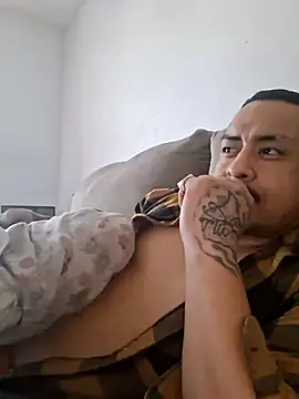 hungpenis210 online show from January 17, 3:17 pm