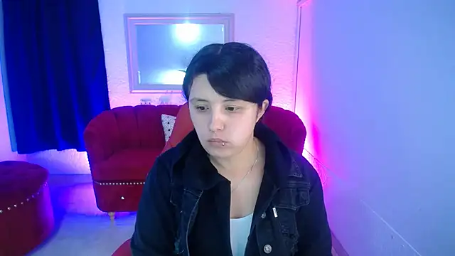 nathaly low1 online show from June 8, 11:32 am