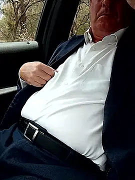 stiffandlubedxh online show from December 1, 2:27 am