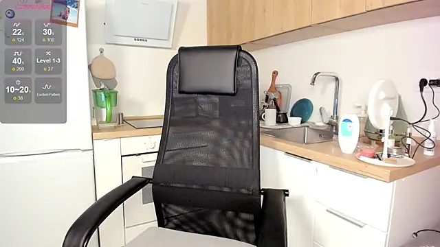 Snapshot of DannaEvan chatting on November 1, 3:03 pm DannaEvan online show from November 1, 3:03 pm