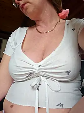 Snapshot of Pitufina_love chatting on March 13, 12:46 pm Pitufina love online show from March 13, 12:46 pm