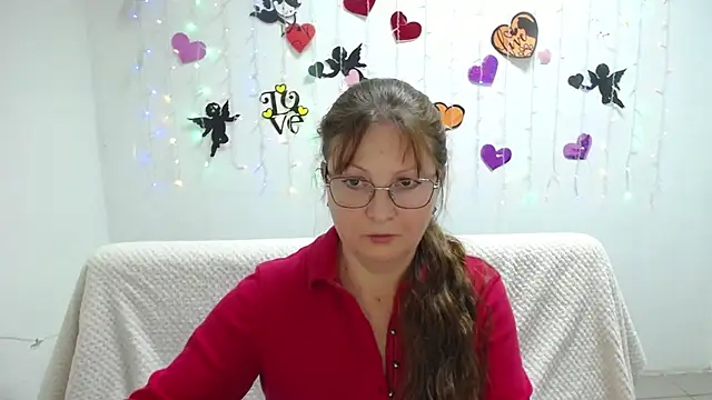 VanessaHotts online show from February 26, 6:04 am