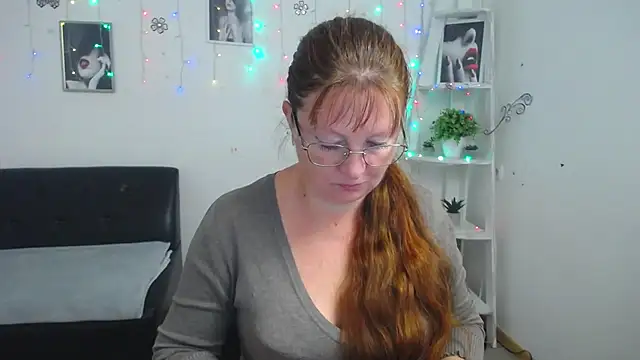 VanessaHotts online show from September 20, 5:08 am