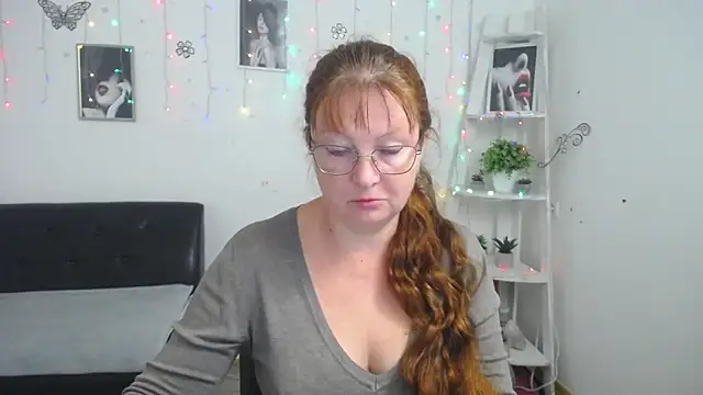 VanessaHotts online show from September 22, 4:58 am