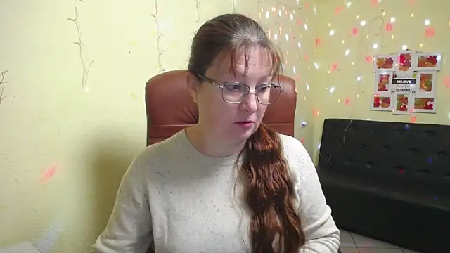 VanessaHotts online show from November 17, 5:57 am